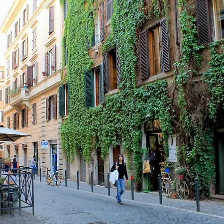 Near Colosseum By Varental 2br + 1sb *